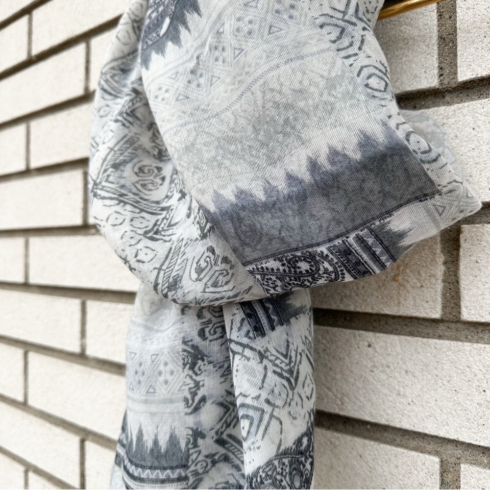 NWT Eyeful Sheer Abstract Paisley Scarf Gray Black White Raw Fringe Wrap - Picture 4 of 10